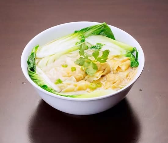 Wonton Egg Noodle Soup 云吞汤面